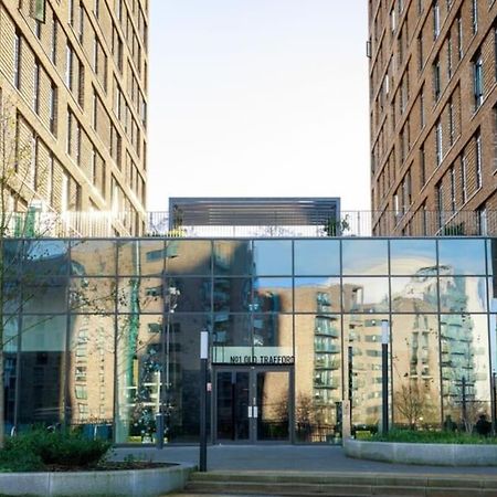Modern Trafford 1Br Apartment-Free Parking-Cinema Room Manchester Exteriör bild