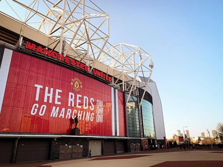 Modern Trafford 1Br Apartment-Free Parking-Cinema Room Manchester Exteriör bild
