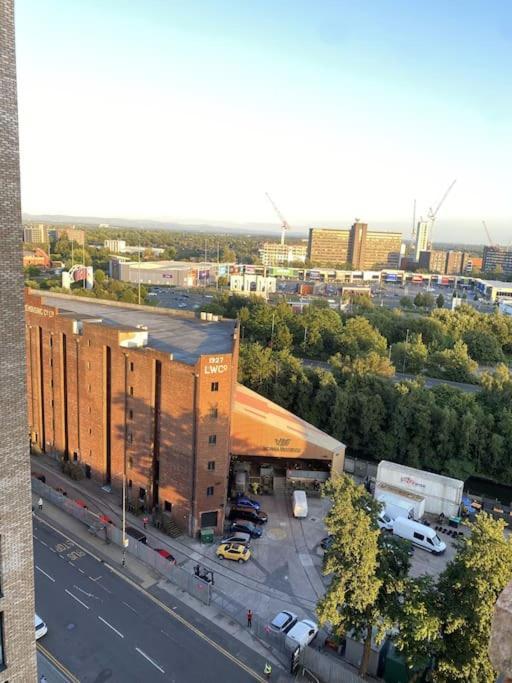 Modern Trafford 1Br Apartment-Free Parking-Cinema Room Manchester Exteriör bild