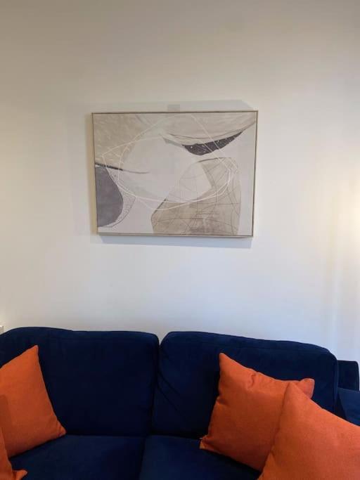 Modern Trafford 1Br Apartment-Free Parking-Cinema Room Manchester Exteriör bild
